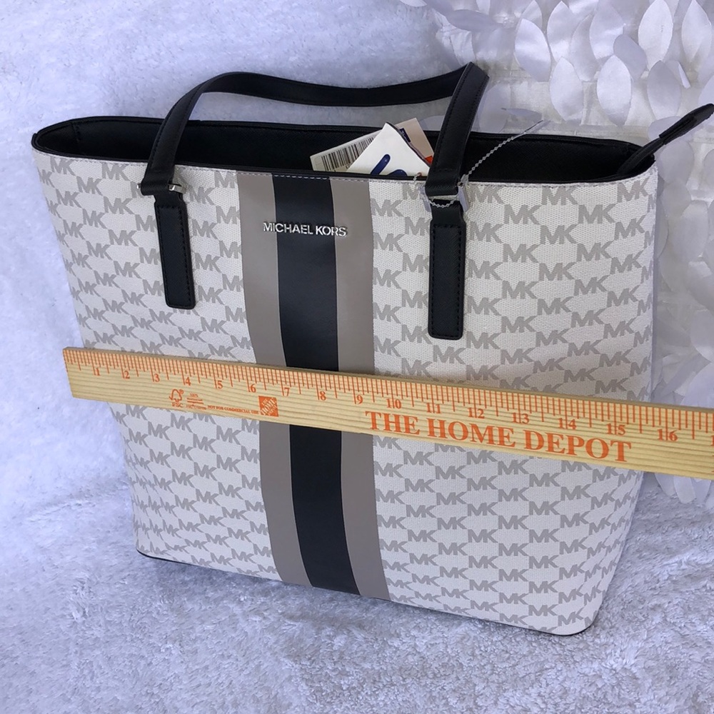 ⚠️SALE⚠️NWT Michael Kors purse. FINAL Price-Firm - Picture 11 of 12